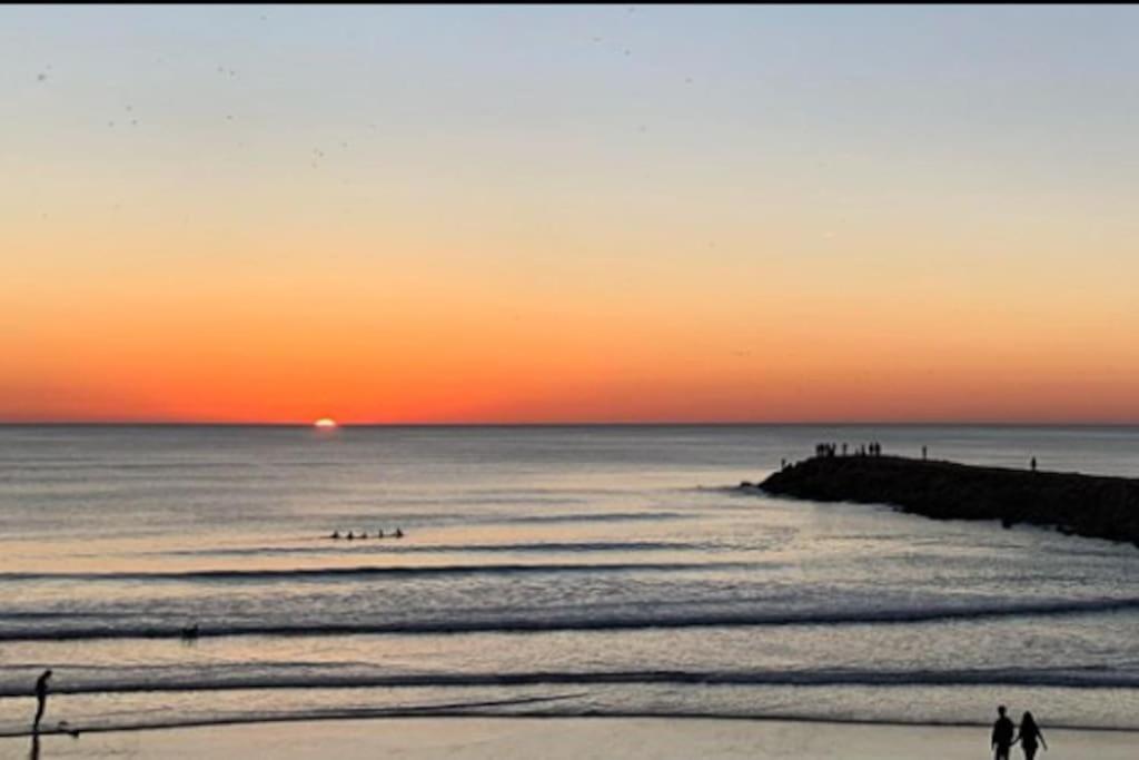 Enjoy Ocean Beach Life At Costa Da Caparica! المظهر الخارجي الصورة