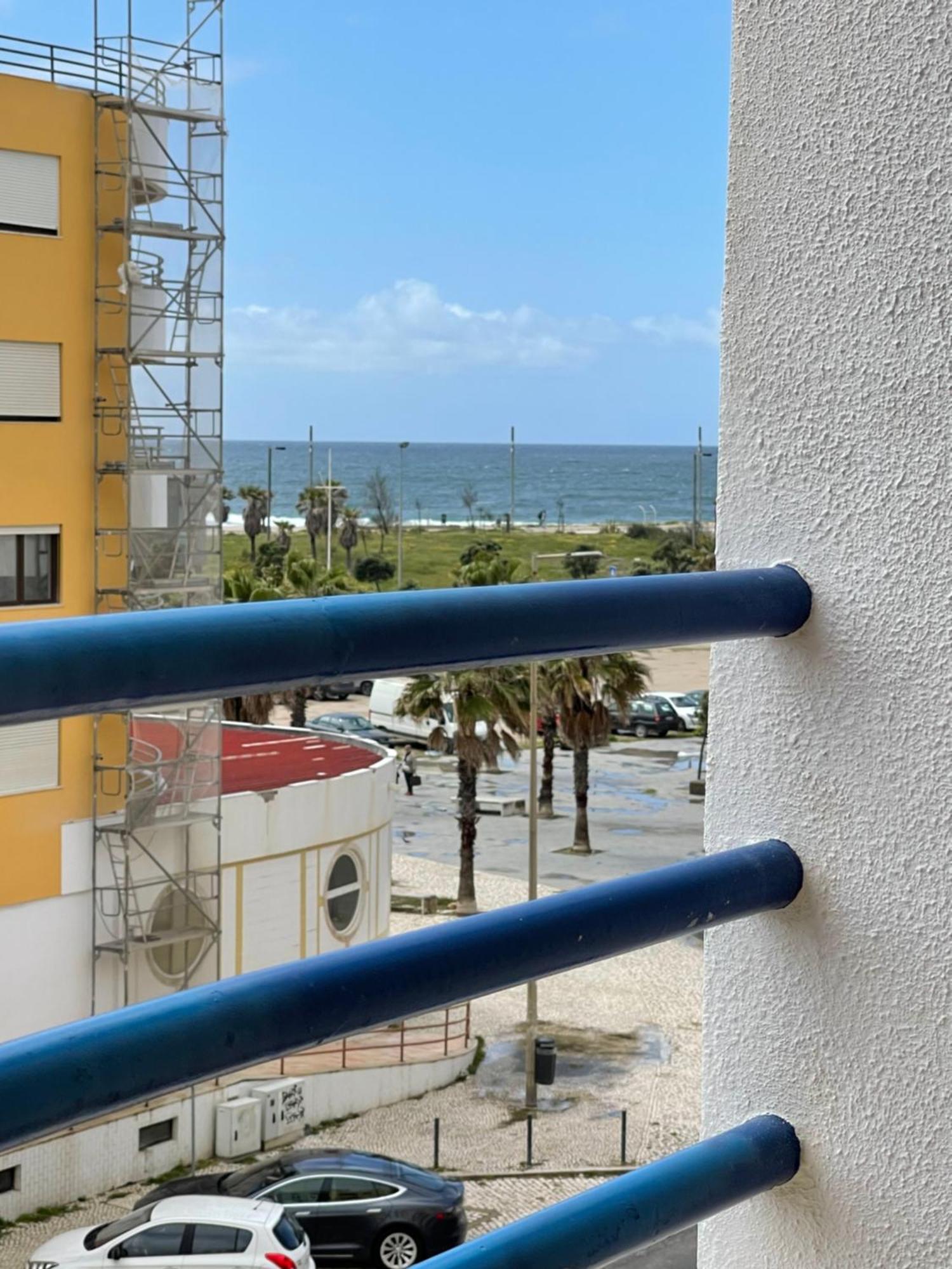 Enjoy Ocean Beach Life At Costa Da Caparica! المظهر الخارجي الصورة